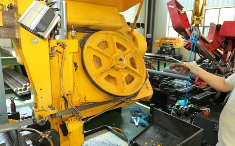 如何解决临川卧式金属带锯床切削时出现的断带现象？